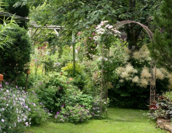 "Sainte Anne", le jardin naturel de Virginie : un paradis dans les Ardennes