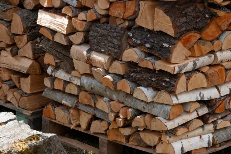 Comment stocker son bois de chauffage, stockage bois chauffage