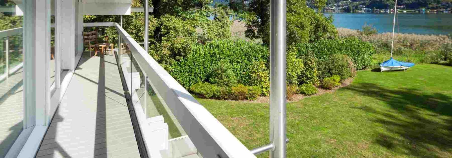 Comment aménager un balcon long et étroit ?