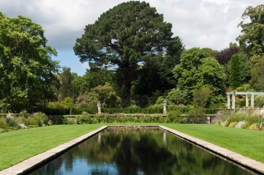 Relief au jardin, Aménager un jardin plat, aménagement jardin plat