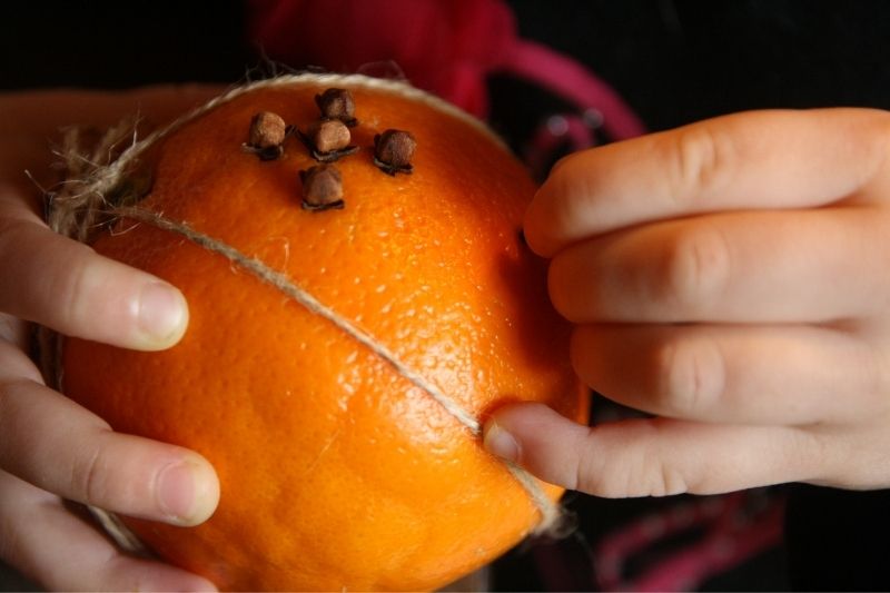 pomme de senteur - orange et clous de girofle 