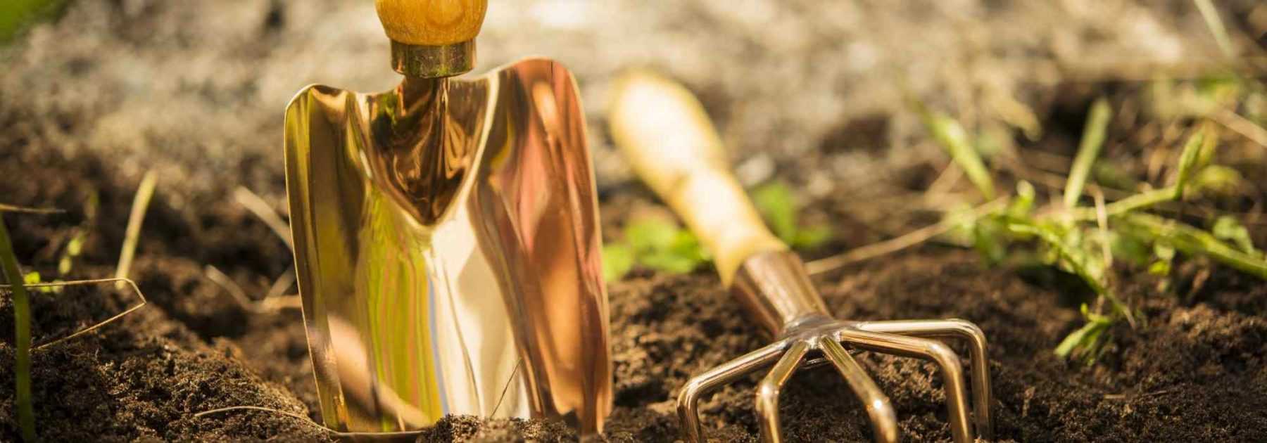 Les outils de jardin en cuivre