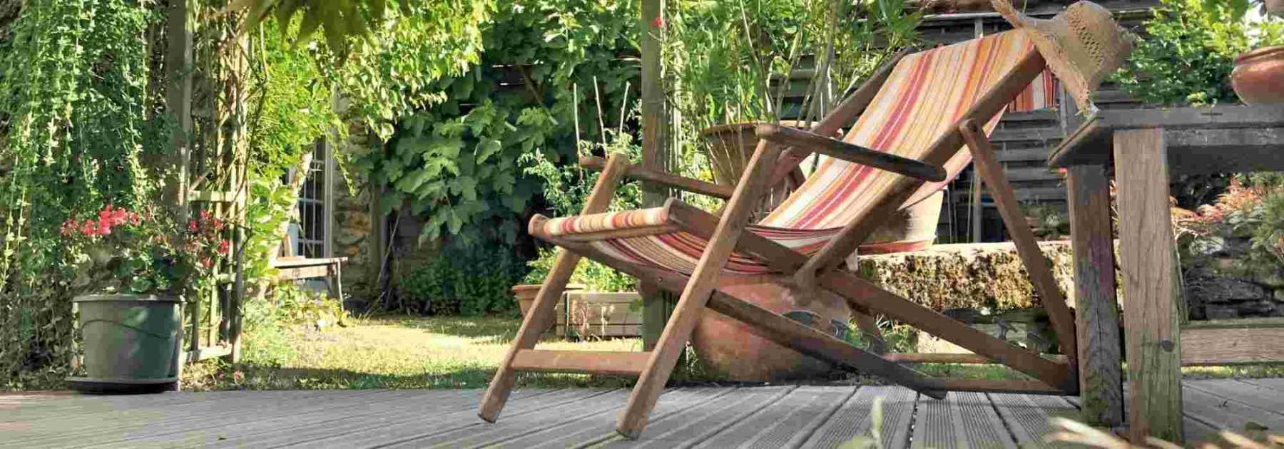 Brise vue design pour un jardin : pensez au bois !