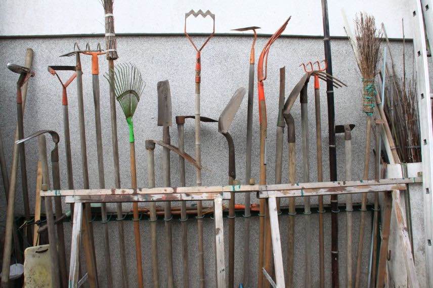 nettoyer et ranger les outils de jardinage
