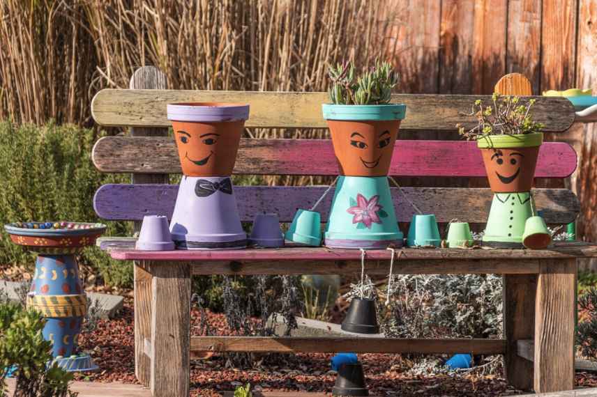 recycler pots jardin, détourner pots au jardin, idées déco pots jardin