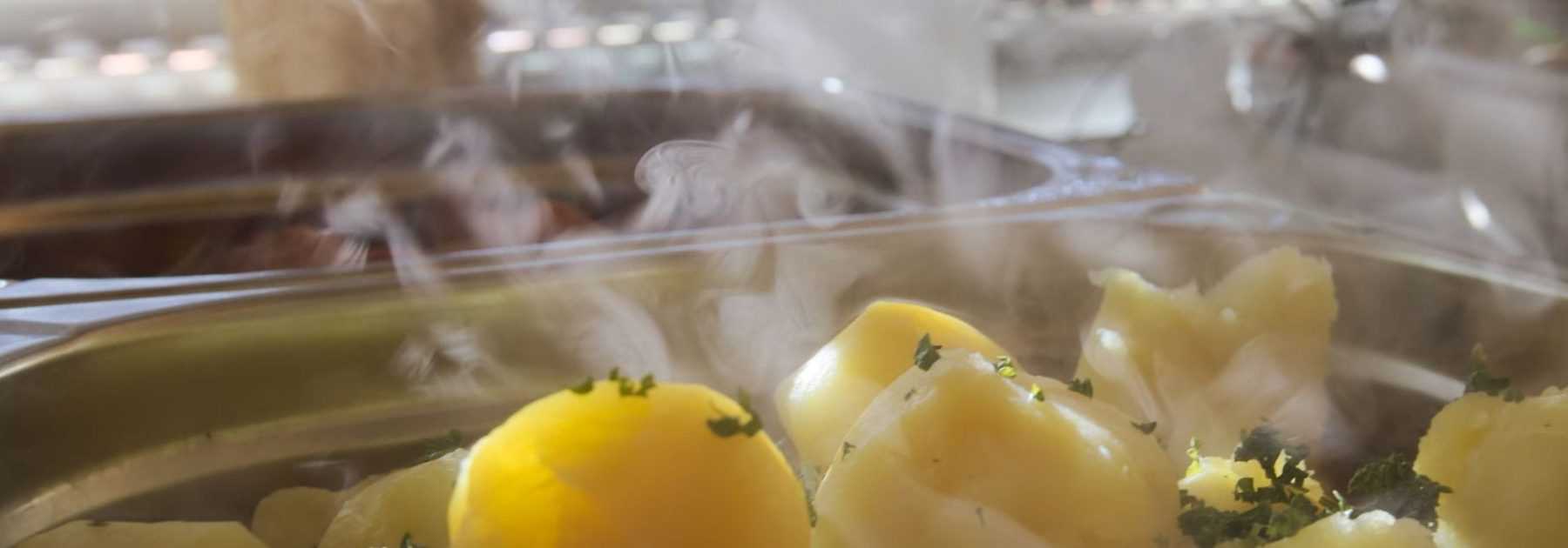 Les pommes de terre pour la cuisson à la vapeur