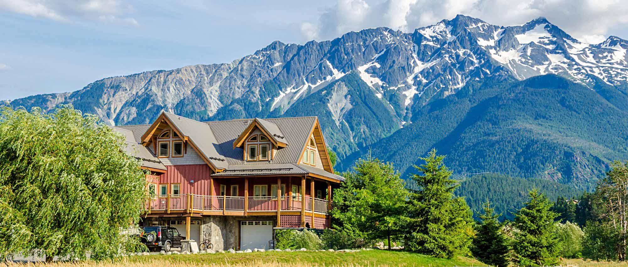 Quels arbustes pour une haie en montagne ?