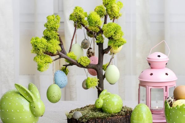 Comment créer et décorer un adorable arbre de Pâques ?