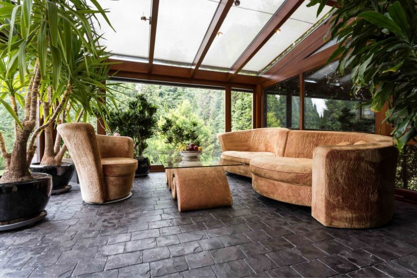des plantes d'intérieur en veranda