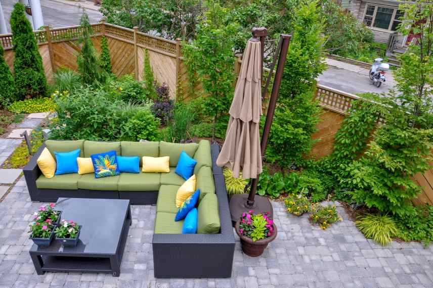 que planter cour jardin a la fois soleil et ombre