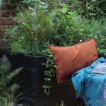 Intrication végétale : un balcon ou une terrasse habités par les plantes