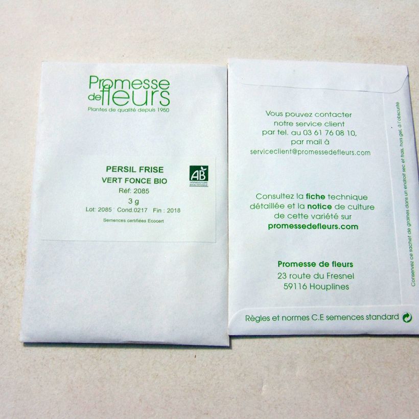 Exemple de spécimen de Persil frisé vert foncé Graines tel que livré