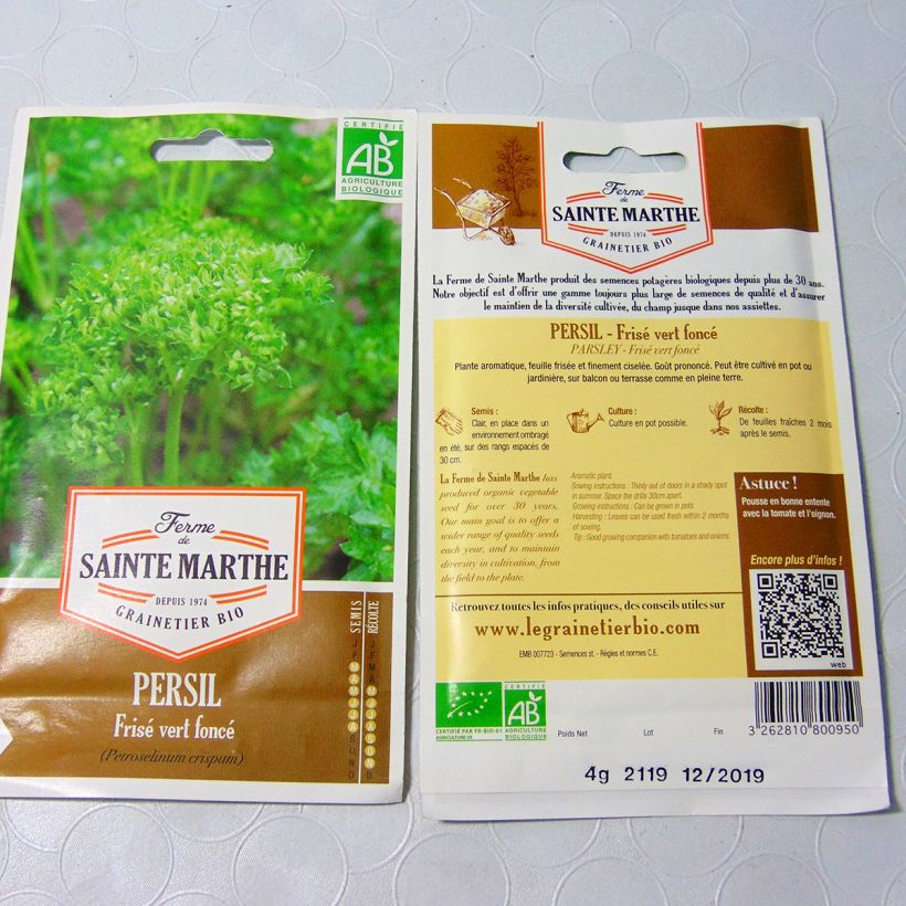 Exemple de spécimen de Persil frisé vert foncé Bio - Ferme de Sainte Marthe Graines tel que livré