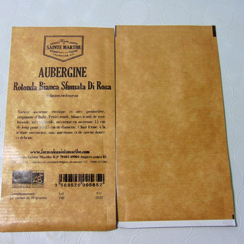 Exemple de spécimen de Aubergine Rotonda Bianca Sfumata Di Rosa Bio - Ferme de Sainte Marthe le sachet de 50 graines tel que livré