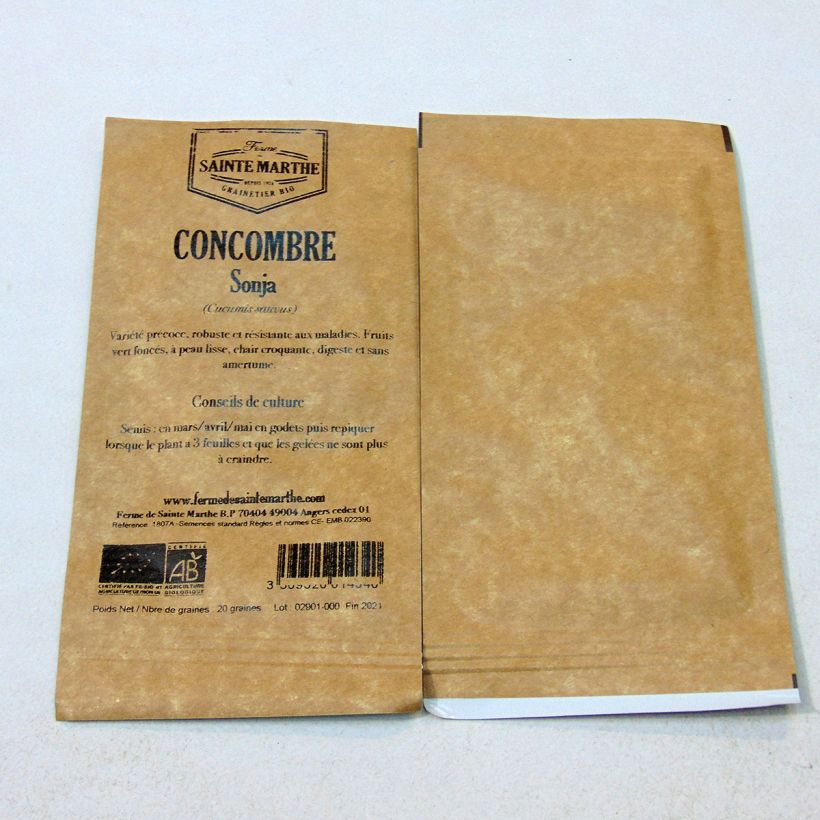 Exemple de spécimen de Concombre Sonja F1 Bio - Ferme de Sainte Marthe le sachet de 20 graines tel que livré
