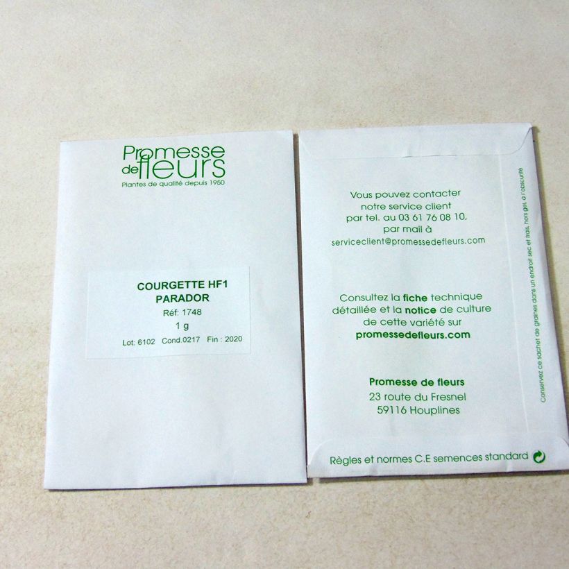 Exemple de spécimen de Courgette Parador F1 jaune - Cucurbita pepo le sachet de +/- 5 ? 8 graines (minimum 1g) tel que livré