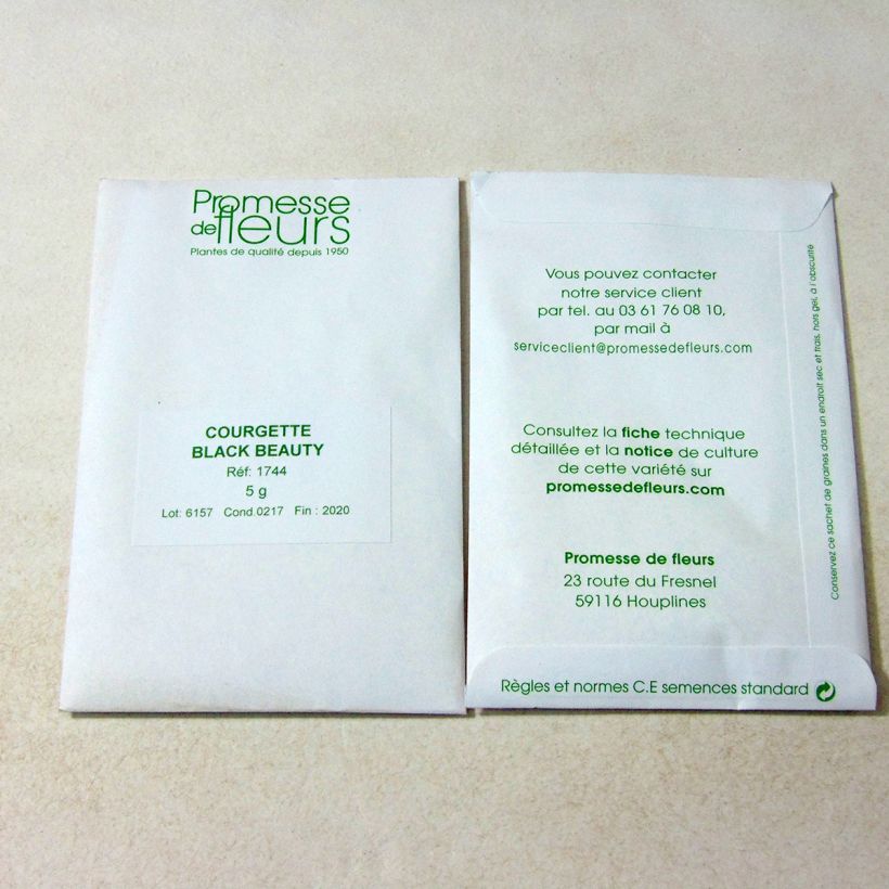 Exemple de spécimen de Courgette Verte de Milan ou Black Beauty - Cucurbita pepo le sachet de +/- 35 graines (minimum 5g) tel que livré