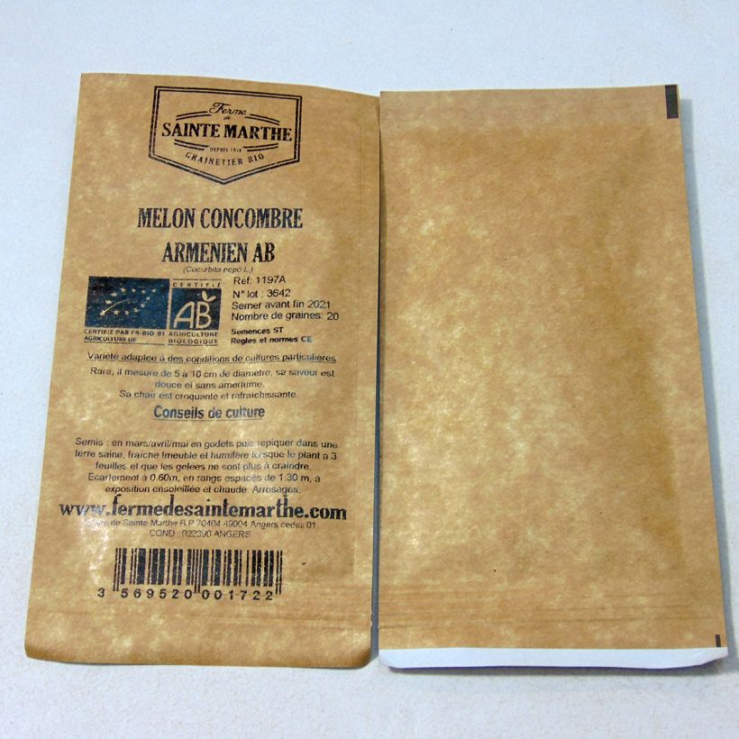 Exemple de spécimen de Melon Concombre Arménien Bio - Ferme de Sainte Marthe le sachet de 20 graines tel que livré