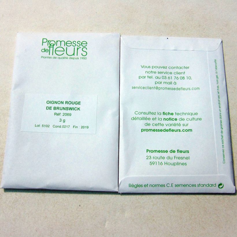 Exemple de spécimen de Oignon Rouge foncé de Brunswick - Allium cepa le sachet de +/- 600 graines (minimum 3g) tel que livré