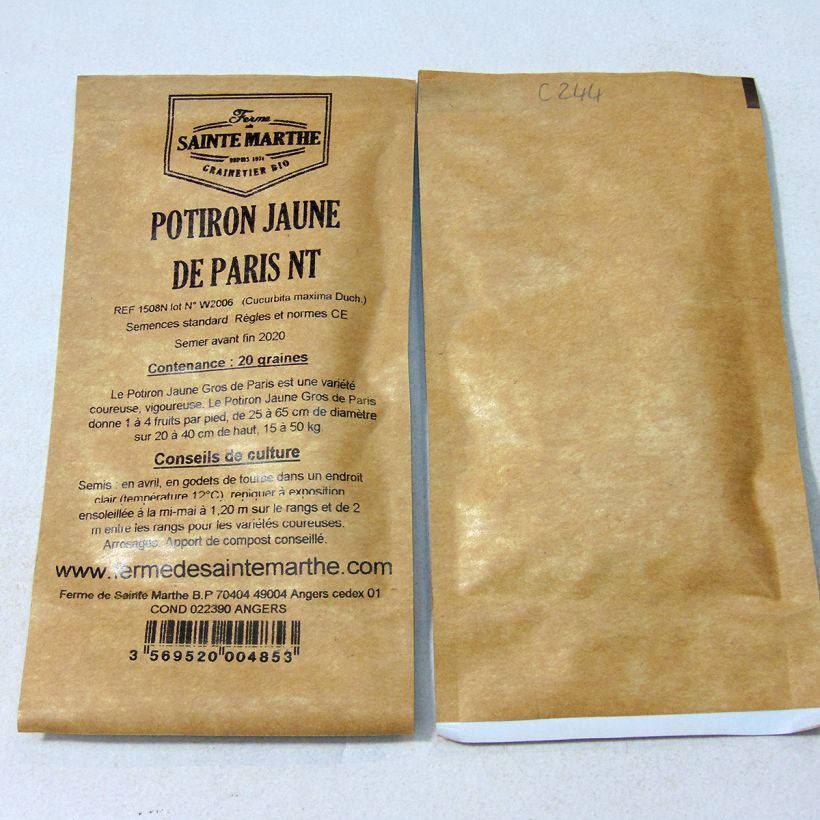 Exemple de spécimen de Potiron Jaune Gros de Paris NT - Ferme de Sainte Marthe le sachet de 20 graines (6g) tel que livré