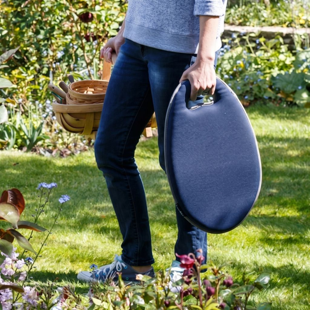 Coussin agenouilloir Burgon and Ball Navy Kneelo